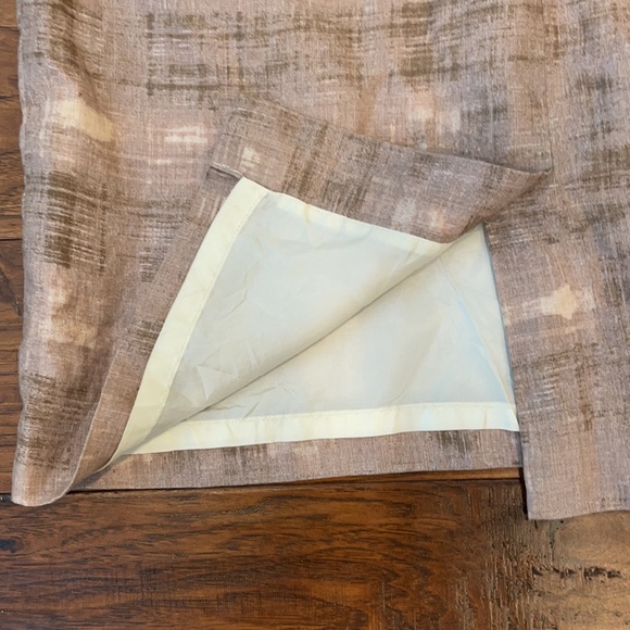 100% Linen skirt with pockets, soft pink, taupe colors, lined with slit in back - Picture 5 of 7